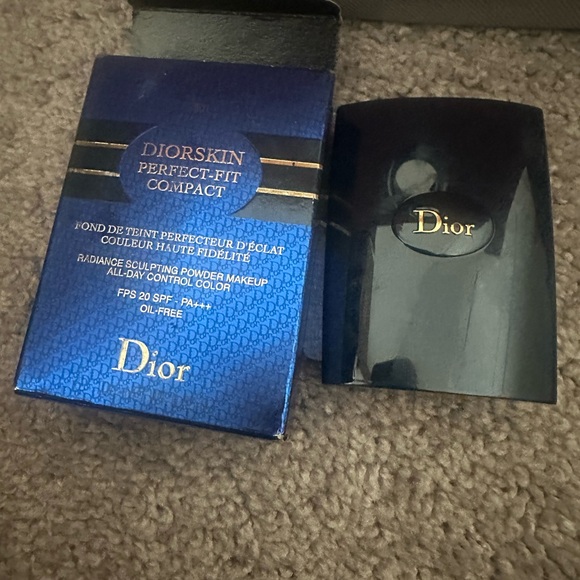 Dior Diorskin perfectfit Compact ( discontinued)